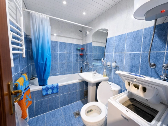 Dvosoban stan 85 m² – Lazi, Budva — fotografija 17