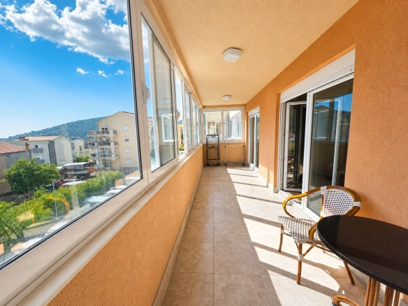Dvosoban stan 85 m² – Lazi, Budva — fotografija 18