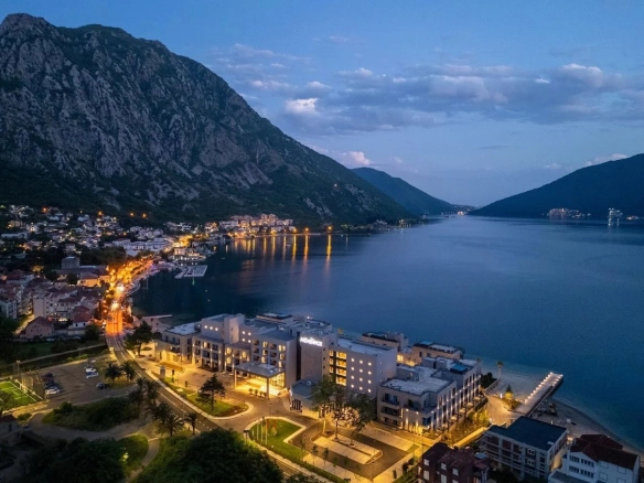 Trosoban stan 182 m² – Risan, Kotor — fotografija 2