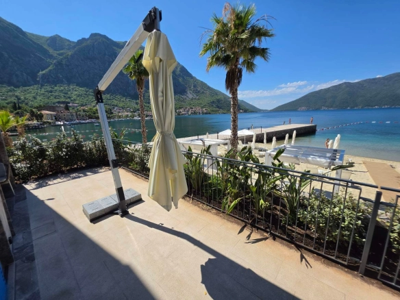 Trosoban stan 182 m² – Risan, Kotor — fotografija 14