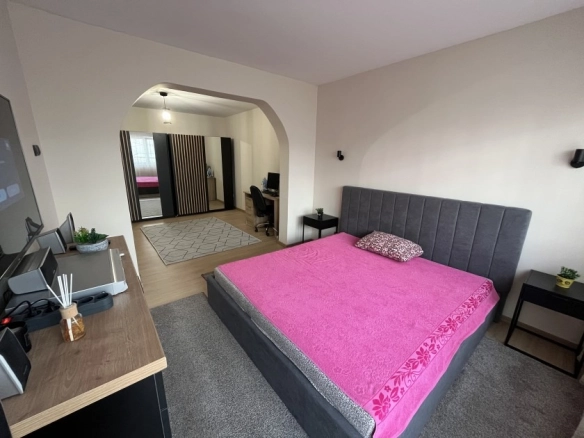 Trosoban stan 105 m² – Bar — fotografija 7