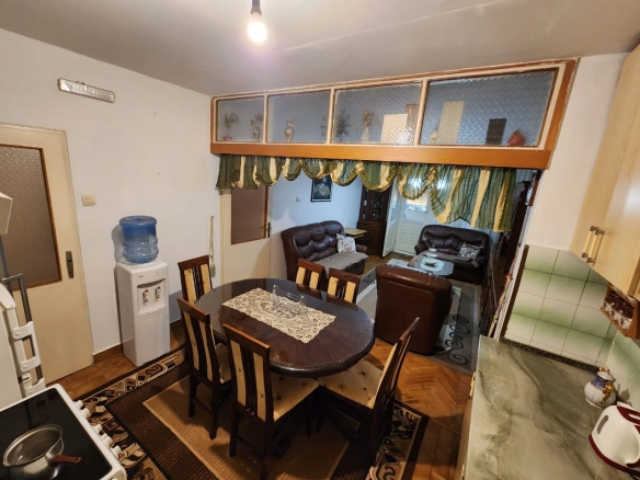 Dvosoban stan 76 m² – Bar — fotografija 4
