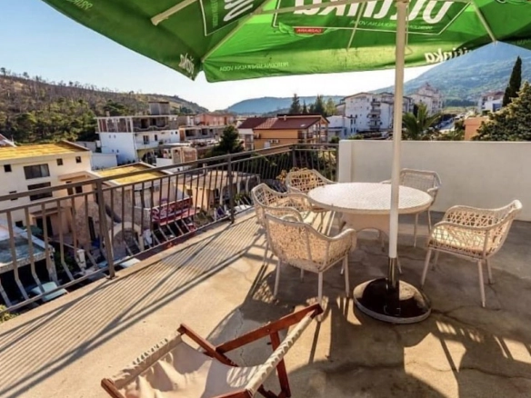 Dvosoban stan sa terasom u Sutomoru, Bar — fotografija 9