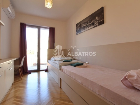 Izdavanje: Dvosoban stan 78 m² – Dobrota, Kotor — fotografija 5