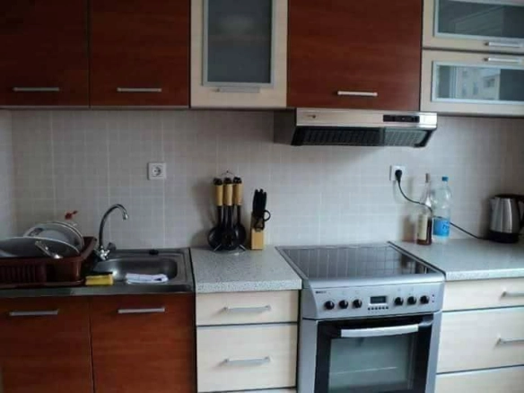 Jednosoban stan na trećem spratu u Baru — fotografija 6