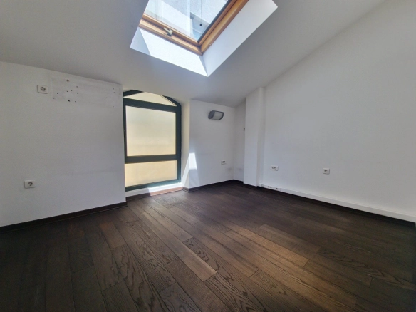 Poslovni prostor 500 m² – Podgorica — fotografija 13