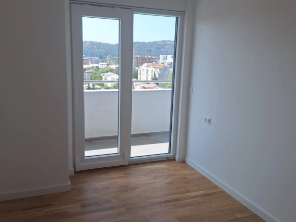 Trosoban stan 110 m² – Bar — fotografija 10