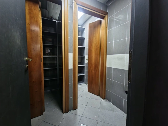 Poslovni prostor 500 m² – Podgorica — fotografija 16