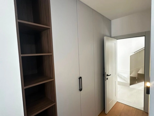 Izdavanje: Kuća 165 m² – Lastva Grbaljska, Kotor — fotografija 5