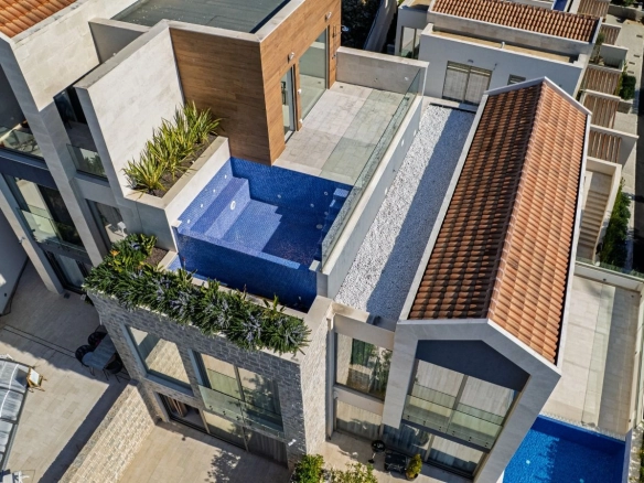 Trosoban stan 140 m² – Donja Lastva, Tivat — fotografija 6