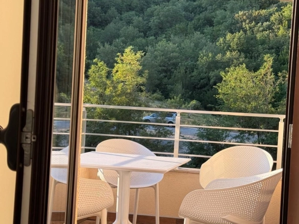 Dvosoban stan za izdavanje u Bečićima, Budva — fotografija 8
