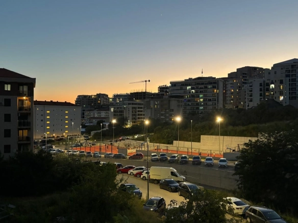 Dvosoban stan za izdavanje u Bečićima, Budva — fotografija 9
