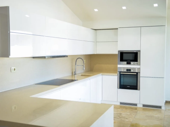 Trosoban stan 218 m² – Budva — fotografija 5