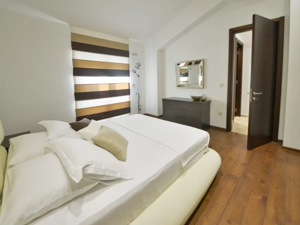 Trosoban stan 218 m² – Budva — fotografija 19