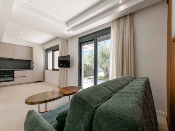 Izdavanje: Kuća 200 m² – Reževići, Budva — fotografija 2