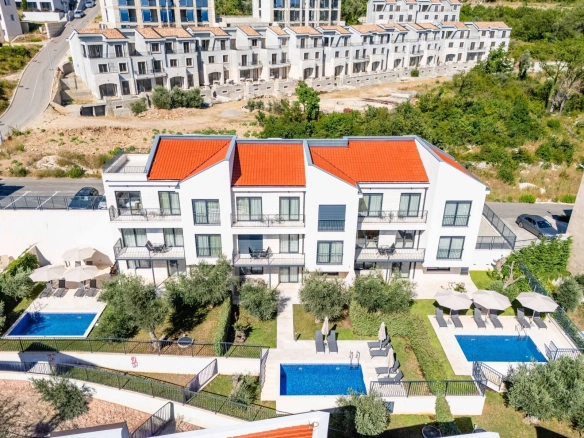 Izdavanje: Kuća 200 m² – Reževići, Budva — fotografija 3