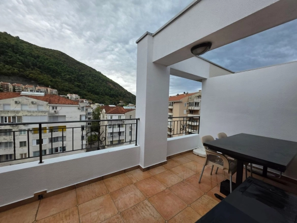 Opremljen jednosoban stan u naselju Lazi, Budva — fotografija 2