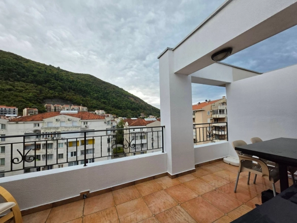 Opremljen jednosoban stan u naselju Lazi, Budva — fotografija 4