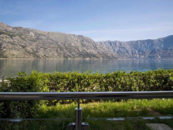 Dvosoban stan 105 m² – Stoliv, Kotor — fotografija 10