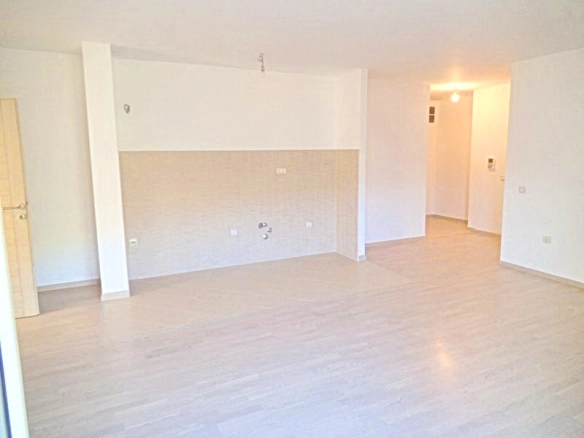 Hotel 1.490 m² – Bečići, Budva — fotografija 13