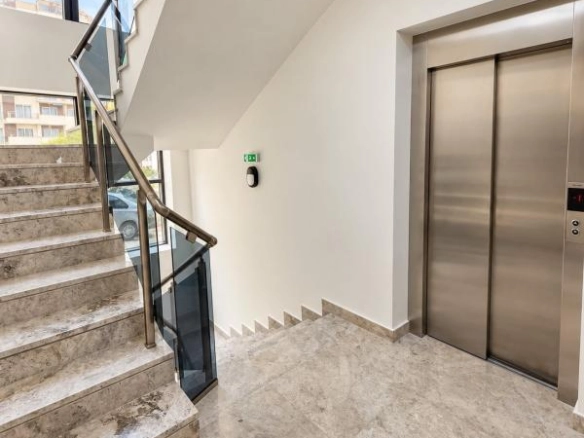 Izdavanje: Garsonjera 29 m² – Bečići, Budva — fotografija 5