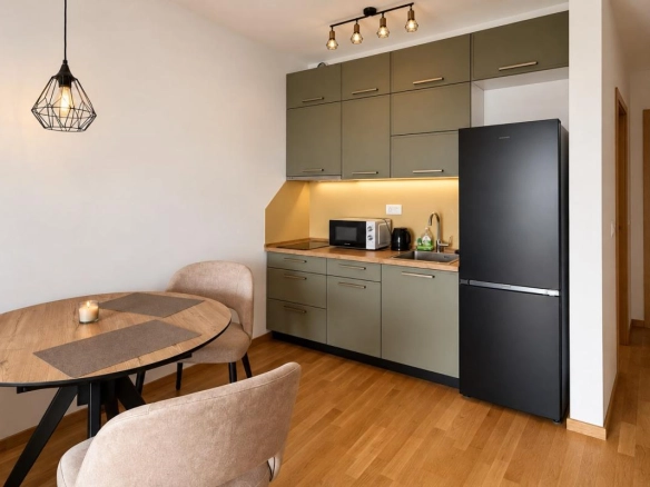 Izdavanje: Garsonjera 29 m² – Bečići, Budva — fotografija 8