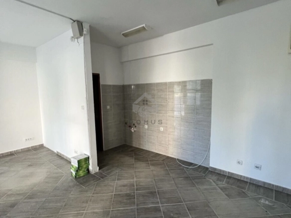 Poslovni prostor 33 m² u Centru, Podgorica — fotografija 4