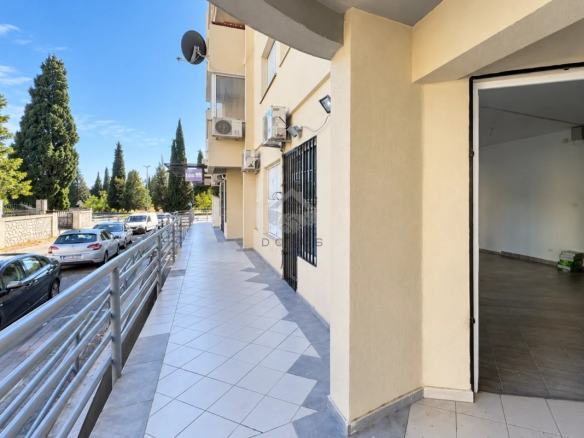 Poslovni prostor 33 m² u Centru, Podgorica — fotografija 13