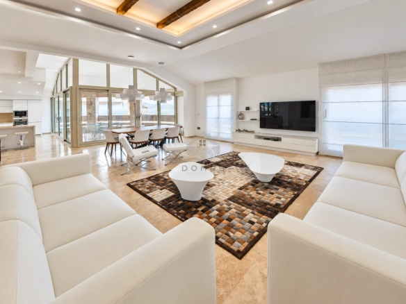 Trosoban stan 218 m² – Budva — fotografija 3