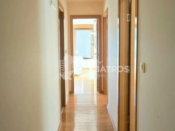 Trosoban stan 90 m² – Bar — fotografija 5
