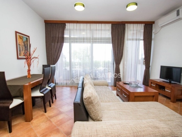 Izdavanje: Jednosoban stan 70 m² – Dobra Voda, Bar — fotografija 2