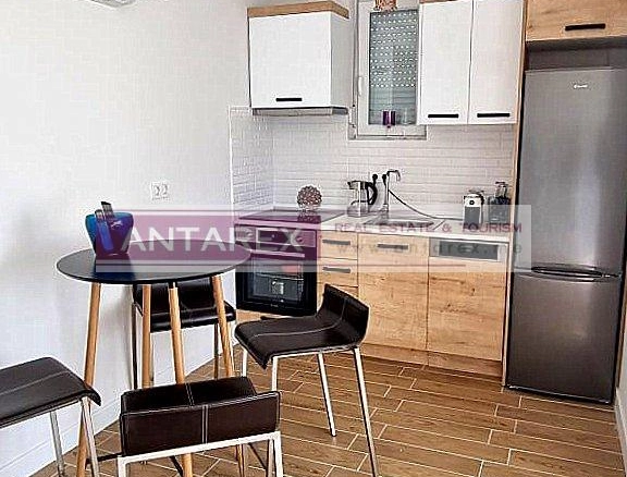 Izdavanje: Jednosoban stan 42 m² – Bijela, Herceg Novi — fotografija 2