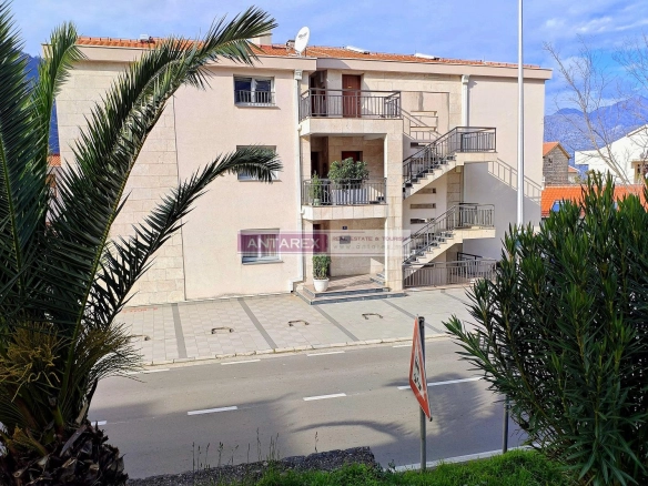 Trosoban stan 114 m² – Dobrota, Kotor — fotografija 17