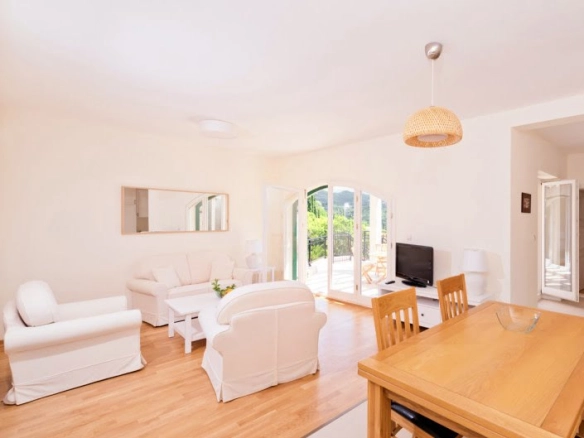 Dvosoban stan 79 m² – Herceg Novi — fotografija 3