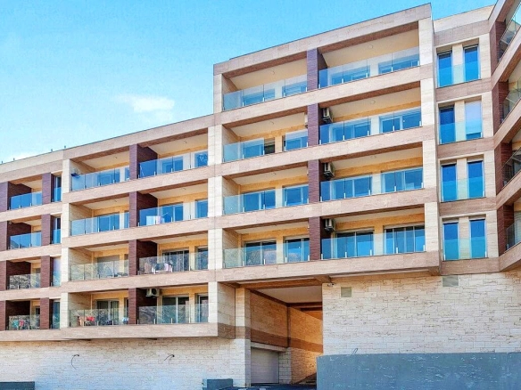Četvorosoban stan 150 m² – Kotor — fotografija 3