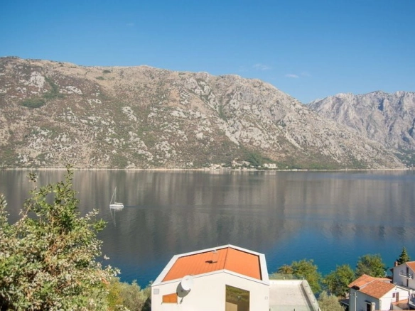 Kuća 584 m² – Stoliv, Kotor — fotografija 2
