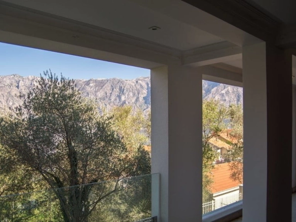 Kuća 584 m² – Stoliv, Kotor — fotografija 15