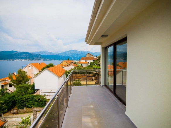 Kuća 240 m² – Krašići, Tivat — fotografija 2