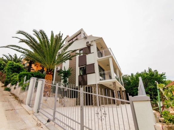 Kuća 240 m² – Krašići, Tivat — fotografija 15