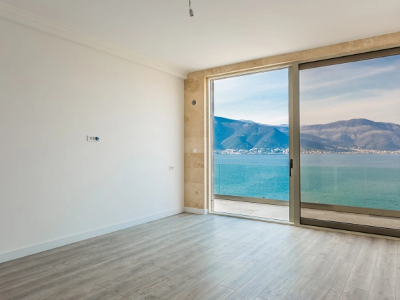 Kuća 330 m² – Krašići, Tivat — fotografija 14