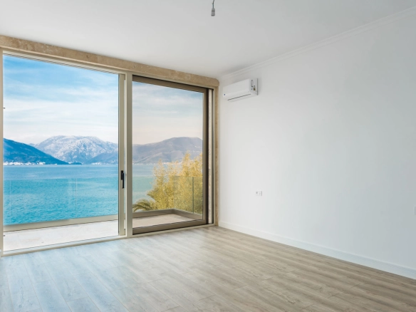 Kuća 330 m² – Krašići, Tivat — fotografija 15
