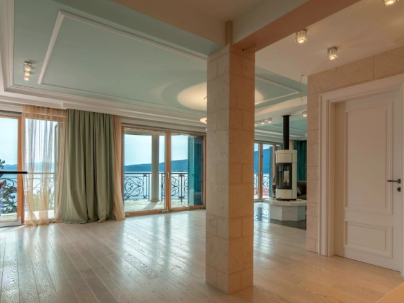 Kuća 550 m² – Bijela, Herceg Novi — fotografija 2