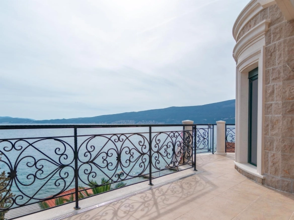 Kuća 550 m² – Bijela, Herceg Novi — fotografija 5
