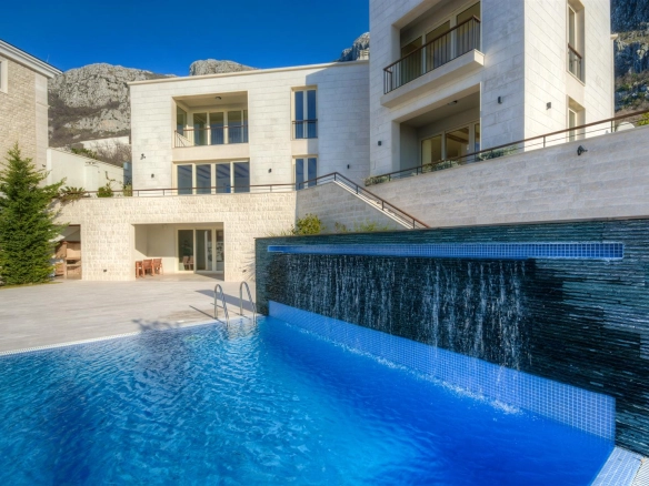 Kuća 600 m² – Blizikuće, Budva — fotografija 15