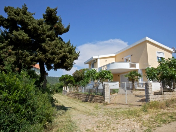 Kuća 404 m² – Utjeha, Bar — fotografija 3