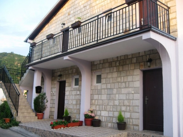 Kuća 450 m² – Budva — fotografija 4