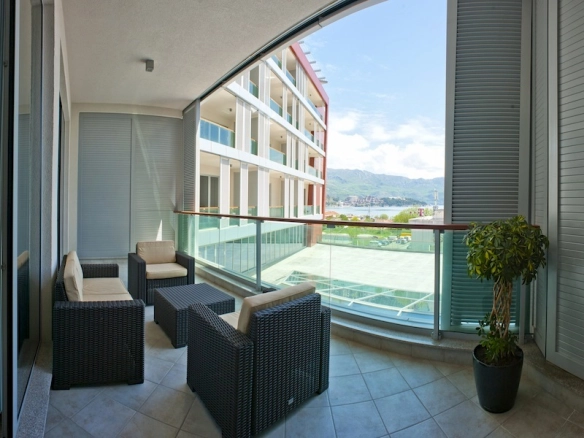 Dvosoban stan 95 m² – Budva — fotografija 13