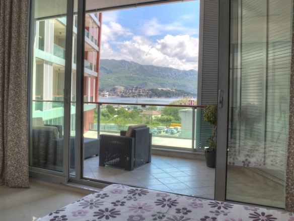 Dvosoban stan 95 m² – Budva — fotografija 14