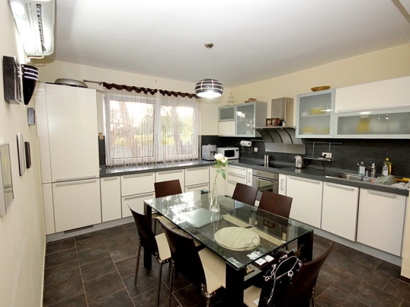 Kuća 324 m² – Sutomore, Bar — fotografija 8