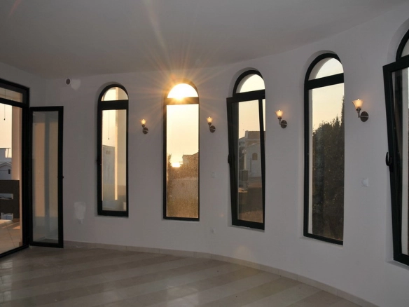 Kuća 450 m² – Utjeha, Bar — fotografija 4